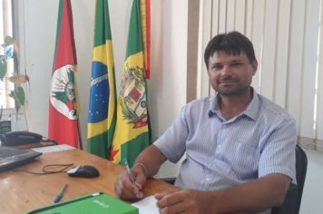 Vice-prefeito Leandro Wastowski assume o Gabinete