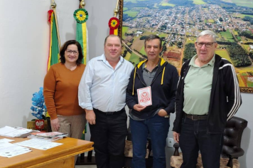 VISITA GABINETE DO PREFEITO