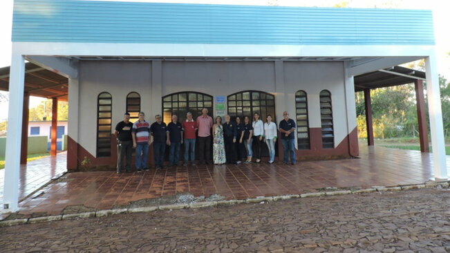 Entrega Oficial da cobertura e fachada em frente à Casa Mortuária