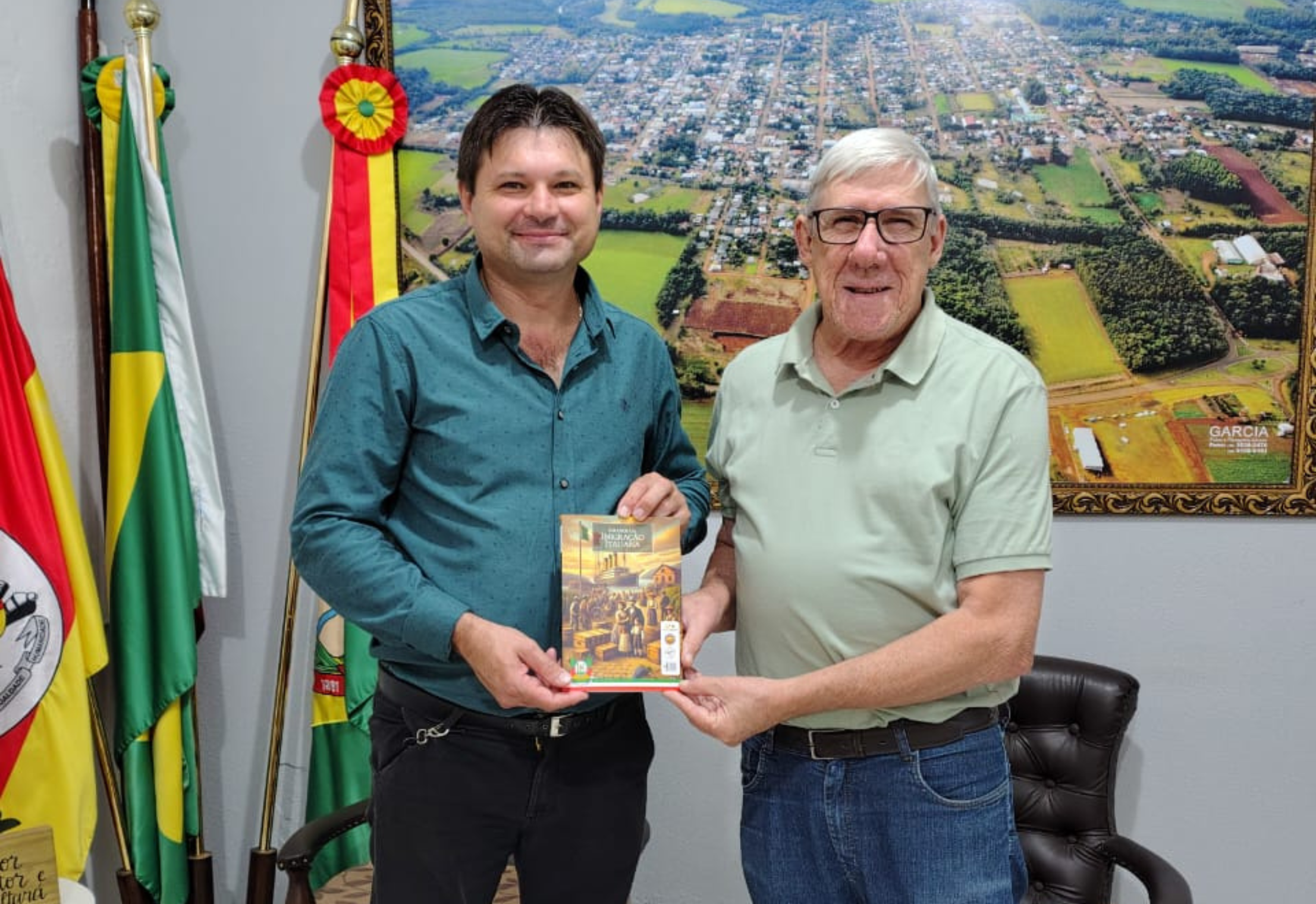VISITA NO GABINETE MEMORIALISTA SR. VILMAR PERSON