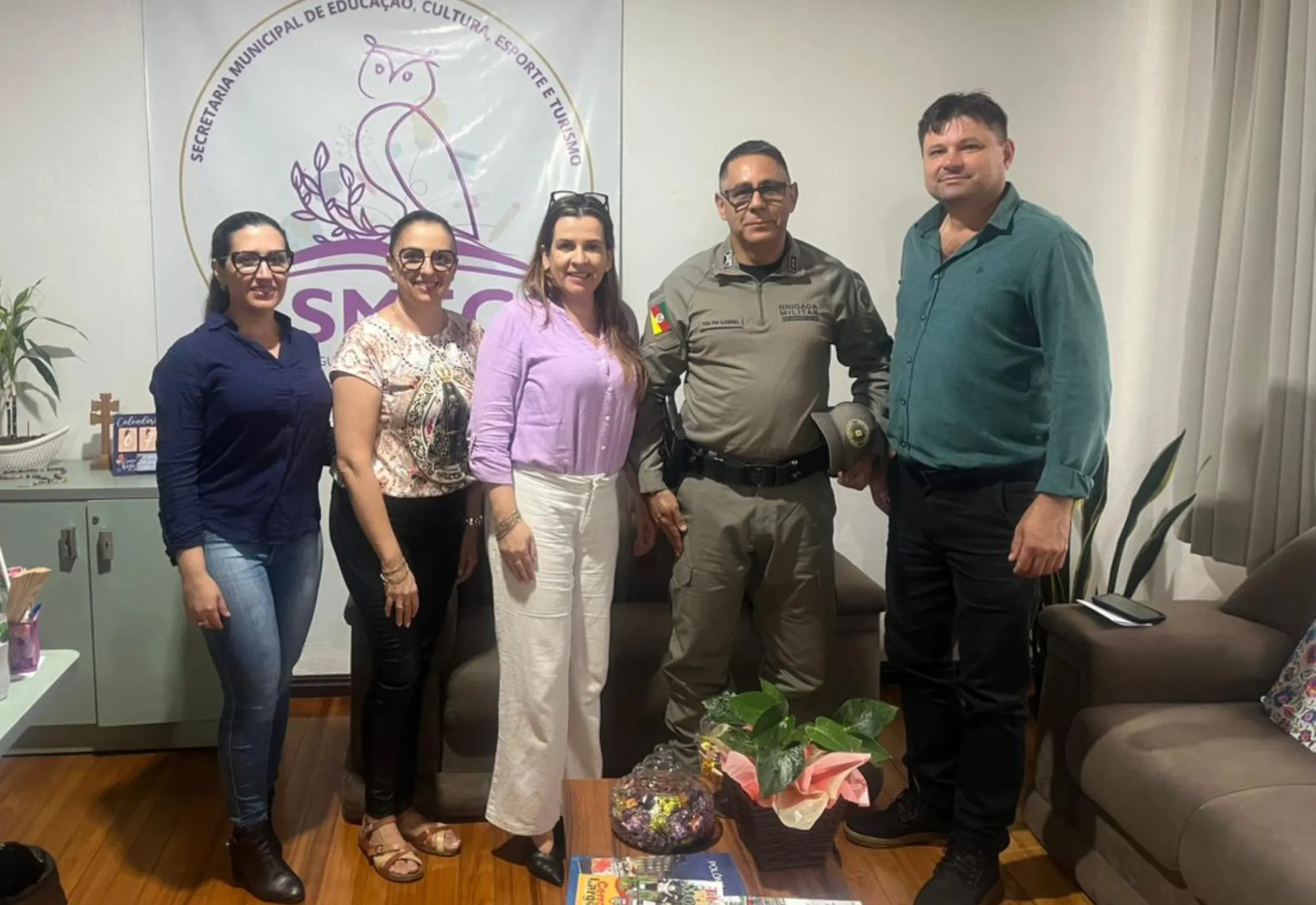 Reunião Estratégica para Segurança nas Escolas