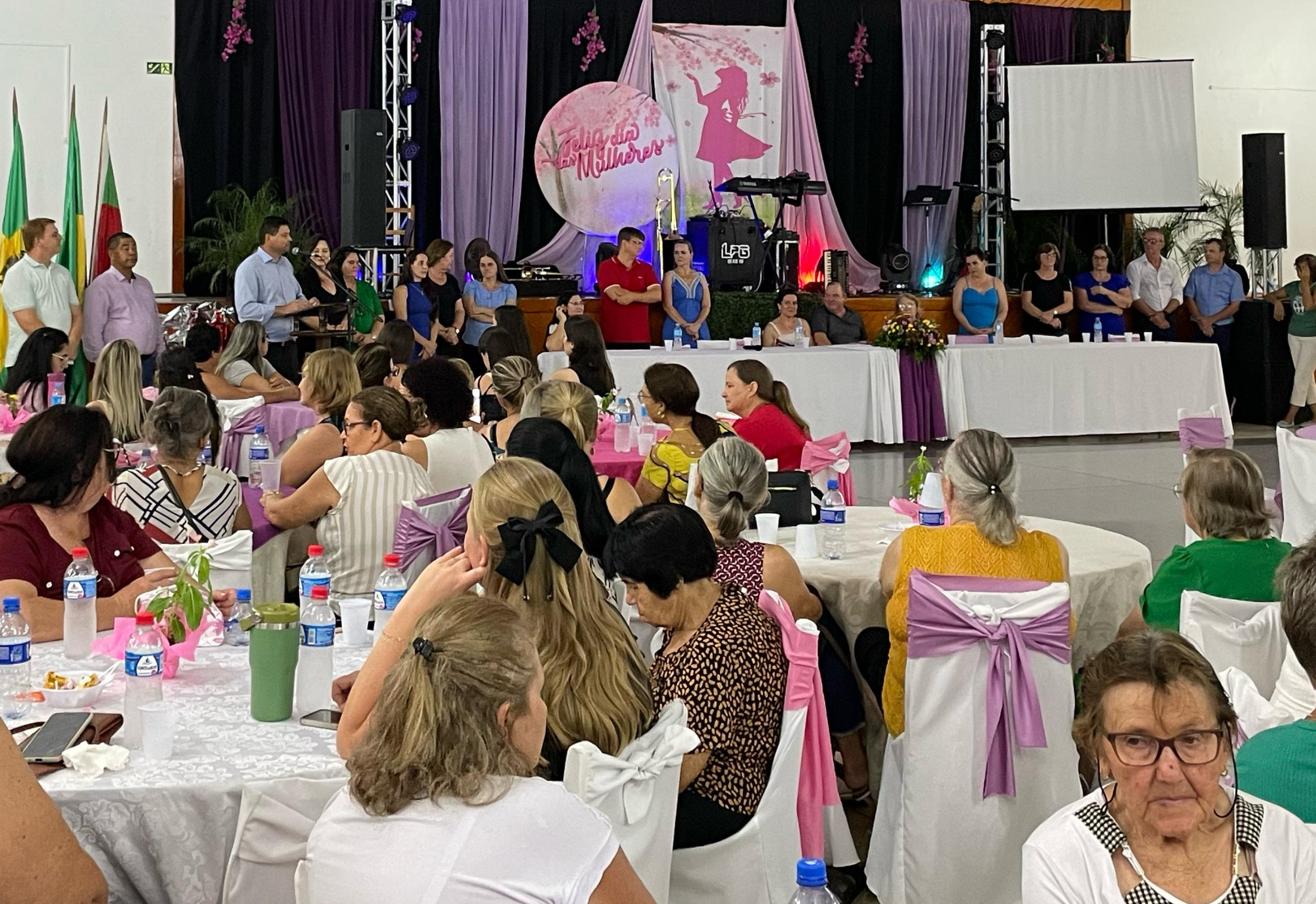EVENTO EM HOMENAGEM AO DIA DA MULHER É REALIZADO COM SUCESSO